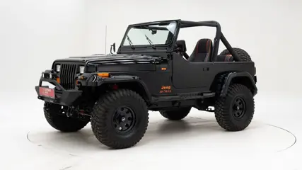 Jeep Wrangler RestoMod '90 CH42866