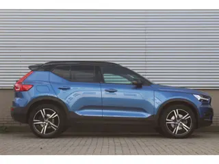 Foto 13 van Volvo XC40 2.0 B4 R-Design | Harman Kardon | Trekhaak | Memory | Adaptieve Cruise | Elektr. Achterkl