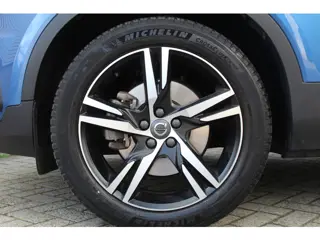 Foto 18 van Volvo XC40 2.0 B4 R-Design | Harman Kardon | Trekhaak | Memory | Adaptieve Cruise | Elektr. Achterkl