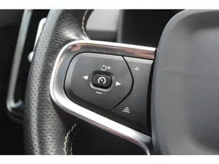Foto 11 van Volvo XC40 2.0 B4 R-Design | Harman Kardon | Trekhaak | Memory | Adaptieve Cruise | Elektr. Achterkl