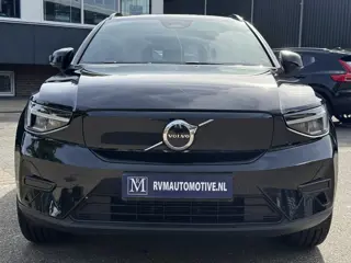 Foto 11 van Volvo XC40 Recharge Core 70 kWh  VAN: € 31.900- VOOR: € 29.877,- UW HERFSTVOORDEEL: € 2.023,-| SOH 9
