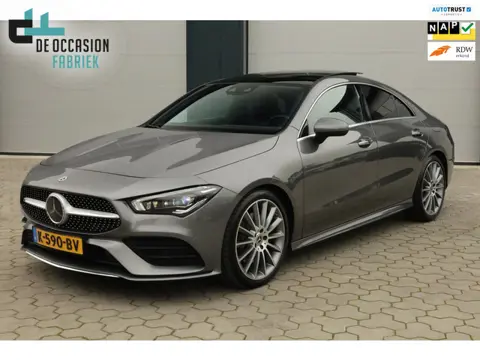Mercedes-Benz CLA-klasse 200 Business Solution AMG Pano Sfeer Memory Carplay