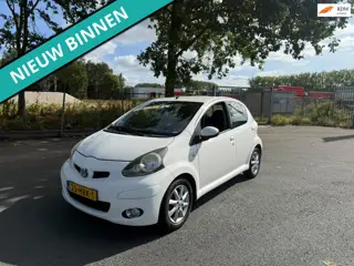 Toyota Aygo 1.0-12V Comfort NETTE AUTO RIJDT EN SCHAKELT GOED