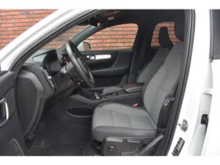 Foto 13 van Volvo XC40 T3 163PK Automaat Business Pro | Trekhaak | 19'' | Audio & Park Assist Pack | Climate Pac