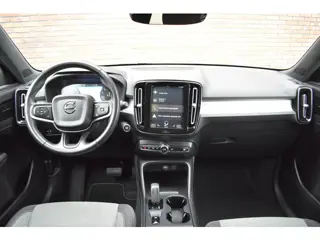 Foto 15 van Volvo XC40 T3 163PK Automaat Business Pro | Trekhaak | 19'' | Audio & Park Assist Pack | Climate Pac