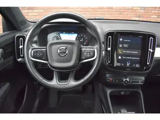 Foto 16 van Volvo XC40 T3 163PK Automaat Business Pro | Trekhaak | 19'' | Audio & Park Assist Pack | Climate Pac