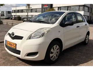 Toyota Yaris 1.0 VVTi Acces APK Gek. 09-2027