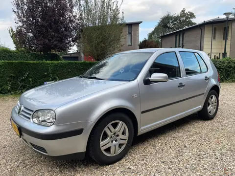 Volkswagen Golf 1.4-16V Sportline