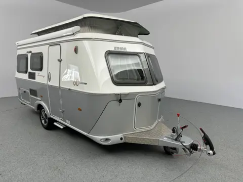 Eriba Touring Troll 530 60 Years Edition Cassetteluifel