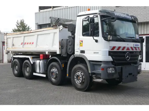 Mercedes-Benz Actros 3241 | 8X4 | Two-way tipper | 515252Km | 2008 | Full Leaf-Spring | Drum brakes 