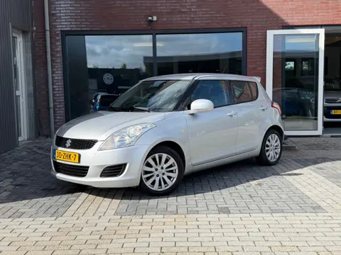 Suzuki Swift 1.2 Bandit EASSS | Stoelverwarming | Cruise | Airco |