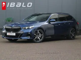 BMW 5-serie Touring 550e xDrive | Pano | Trekhaak | B&W Audio |