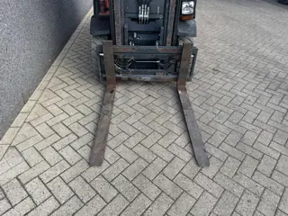 Foto 18 van Linde H25D-01 Duplo 400 Sideshift / 4e Functie VW Diesel 2010