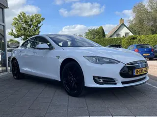 Foto 19 van Tesla Model S 85 Base /Pano/leder/Camera/Free Supercharge/