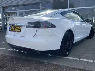 Foto 16 van Tesla Model S 85 Base /Pano/leder/Camera/Free Supercharge/
