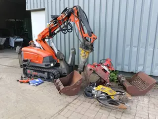 Husqvarna DXR 310 sloopgraafmachine demoilition remote robot