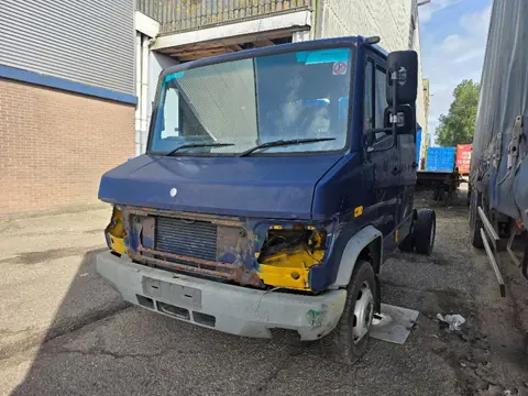 Mercedes-Benz 814DA (bj 2002)