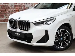 Foto 11 van BMW X1 xDrive25e Executive M Sport Pakket Automaat / Widescreen Display / Shadow Line / Achteruitrij