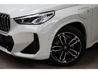Foto 12 van BMW X1 xDrive25e Executive M Sport Pakket Automaat / Widescreen Display / Shadow Line / Achteruitrij