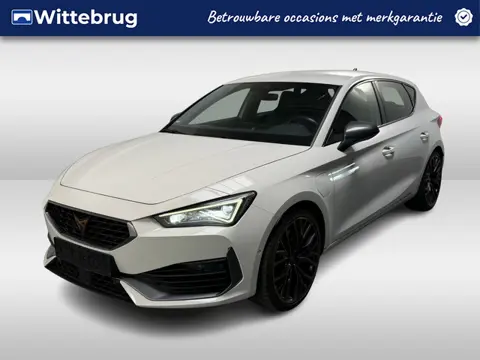 CUPRA Leon 1.4 e-Hybrid VZ Performance / AUTOMAAT/ 245 PK/ PARK.SENSOR.V+A/ CAMERA/ ACC/ STUUR+STOEL