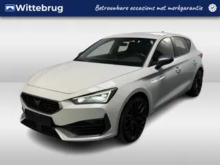 CUPRA Leon 1.4 e-Hybrid VZ Performance / AUTOMAAT/ 245 PK/ PARK.SENSOR.V+A/ CAMERA/ ACC/ STUUR+STOEL