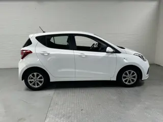 Foto 19 van Hyundai i10 1.0i i-Motion AIRCO / CRUISE / STOELVRM / ELK.PAKKET