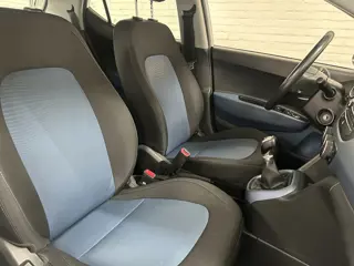 Foto 12 van Hyundai i10 1.0i i-Motion AIRCO / CRUISE / STOELVRM / ELK.PAKKET