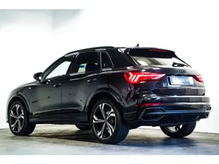 Foto 12 van Audi Q3 45 TFSI e S-Line Black ed|20 inch|Camera|Alcantara|Acc|Apple car