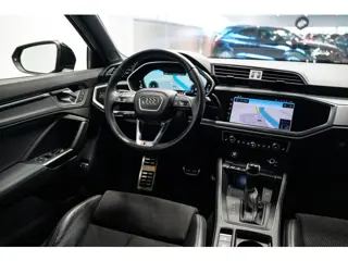 Foto 19 van Audi Q3 45 TFSI e S-Line Black ed|20 inch|Camera|Alcantara|Acc|Apple car