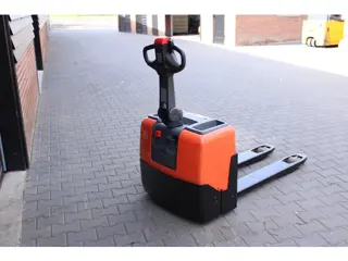 Toyota BT LWE130 palletwagen elektrische accu bj 2026