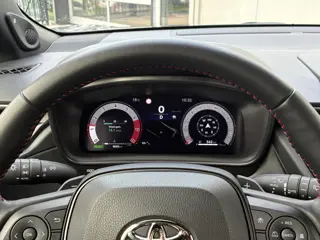 Foto 17 van Toyota Corolla Cross Hybrid 180 GR Sport Automaat | Elektrische achterklep | Navigatie | Stoel/stuur