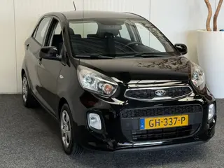 Foto 13 van Kia Picanto 1.0 CVVT COMFORTLINE AIRCO ELEKTRISCHE RAMEN RADIO/CD MEDIA VOORBEREIDING ELEKTRISCHE BU