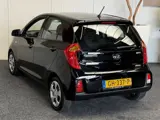 Foto 27 van Kia Picanto 1.0 CVVT COMFORTLINE AIRCO ELEKTRISCHE RAMEN RADIO/CD MEDIA VOORBEREIDING ELEKTRISCHE BU