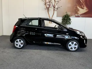 Foto 20 van Kia Picanto 1.0 CVVT COMFORTLINE AIRCO ELEKTRISCHE RAMEN RADIO/CD MEDIA VOORBEREIDING ELEKTRISCHE BU