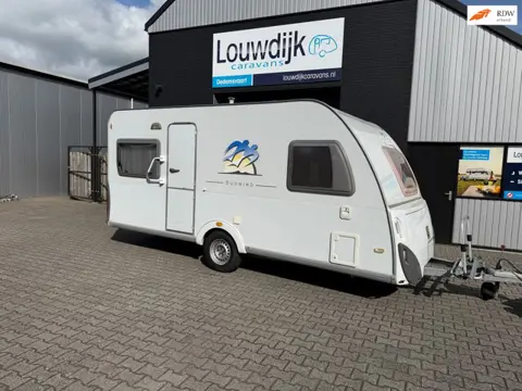 KNAUS Sudwind 450 FU ’04 (Fransbed, Rondzit)