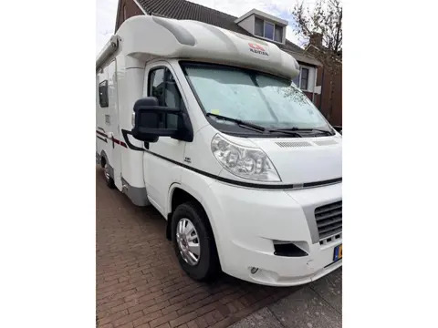 Adria Sport 572 SL ENKELE BEDDEN