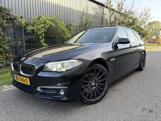 BMW 5 Serie Touring 535xi High Executive / AUTOMAAT / LEER / NAVI / CRUISE / 151dkm!
