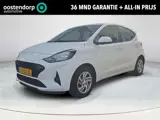 Foto 30 van Hyundai i10 1.0 Comfort Smart 5-zits Automaat | 5.357 originele kilometers | Navigatie | Trekhaak |