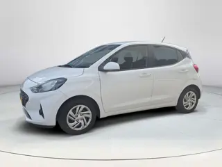 Foto 19 van Hyundai i10 1.0 Comfort Smart 5-zits Automaat | 5.357 originele kilometers | Navigatie | Trekhaak |