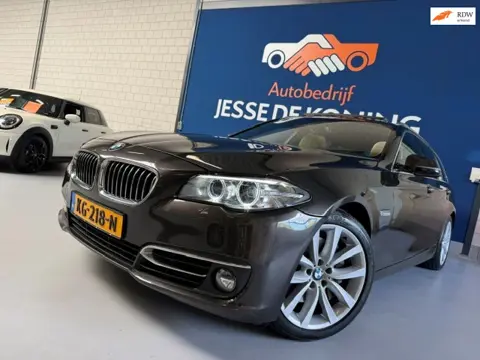 BMW 5-serie Touring 535xd High Executive automaat / panoramadak/ leder/head-up/ boekjes/2 sleutels/ 