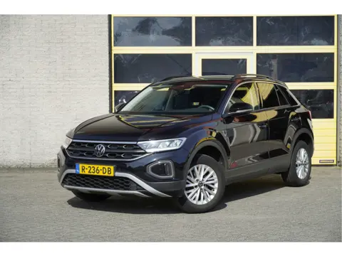 Volkswagen T-Roc 1.0 TSI Life BJ2022 Lmv 16" | Led V+A | Pdc | Airco | Cruise control | Extra getint