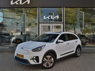 Foto 12 van Kia e-Niro ExecutiveLine 64 kWh | Leder | Stoelventilatie | JBL | Schuifdak | All-Seasons | Tot 10Jr