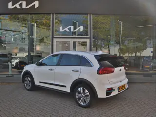 Foto 14 van Kia e-Niro ExecutiveLine 64 kWh | Leder | Stoelventilatie | JBL | Schuifdak | All-Seasons | Tot 10Jr