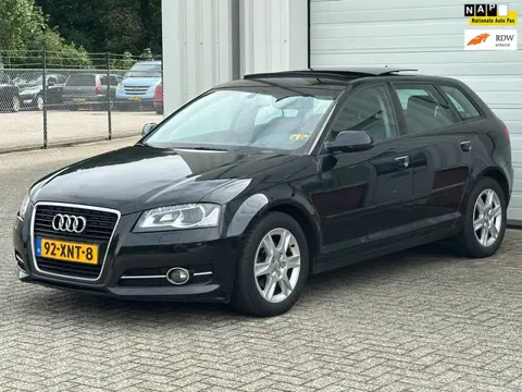 Audi A3 Sportback 1.2 TFSI 105 pk, Panodak, Navi, Xenon, Cruise, Climate !