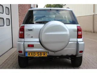 Foto 18 van Toyota RAV4 1.8-16V VVT-i Luna 3-deurs * Airco / Trekhaak / 2WD *