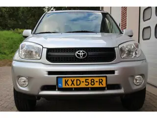 Foto 17 van Toyota RAV4 1.8-16V VVT-i Luna 3-deurs * Airco / Trekhaak / 2WD *