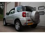Foto 24 van Toyota RAV4 1.8-16V VVT-i Luna 3-deurs * Airco / Trekhaak / 2WD *