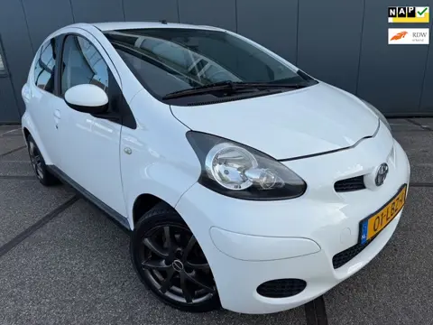 Toyota Aygo 1.0-12V Comfort | NAP | AIRCO | APK |