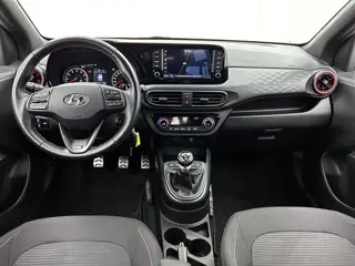 Foto 15 van Hyundai i10 1.0 T-GDI N Line 5-zits | Afneembare Trekhaak | All-Season banden | Origineel NL |