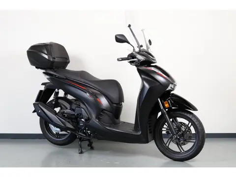 Honda SH350A (bj 2025)